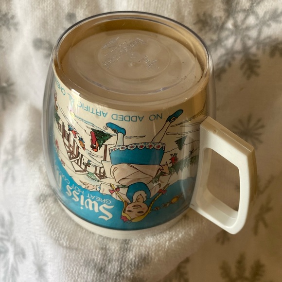 Vintage 8 oz. Swiss Miss Hot Chocolate Cup! - Picture 4 of 6